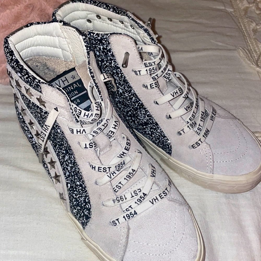Vintage Havana High Top Sneakers!!